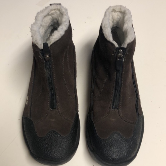 Ryka fur lined suede boots, sz 7 - Picture 2 of 7